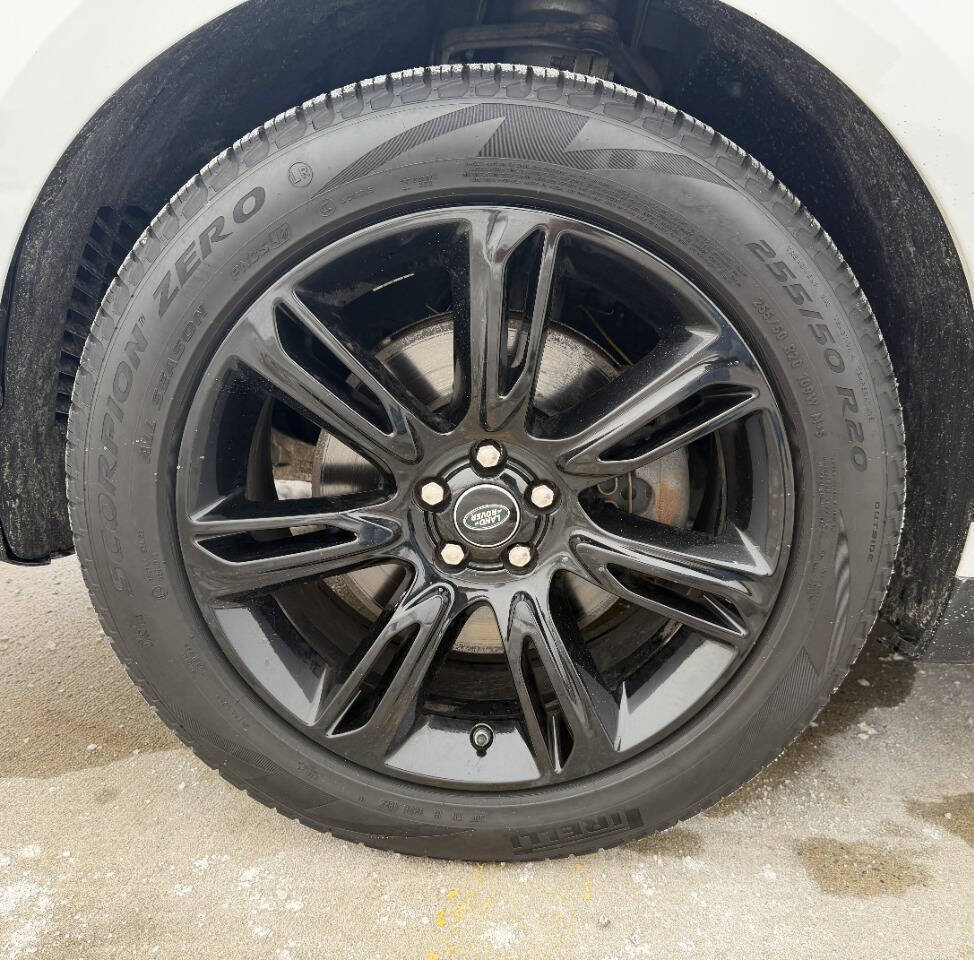 Used 2018 Land Rover Range Rover Velar R-Dynamic SE image 44