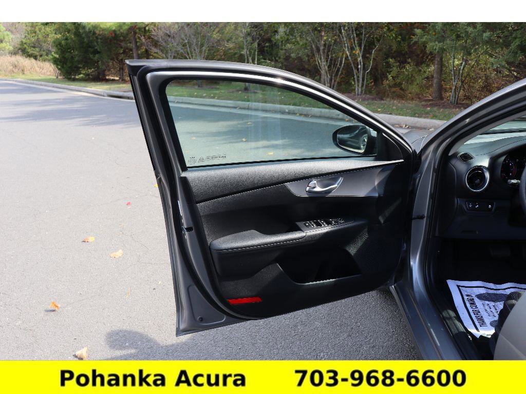 Used 2023 Kia Forte LXS w/ LXS Technology Package image 19