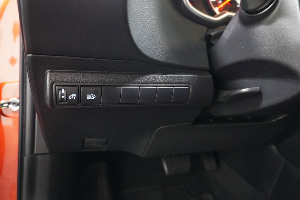 Certified 2020 Toyota Corolla Hatchback image 19