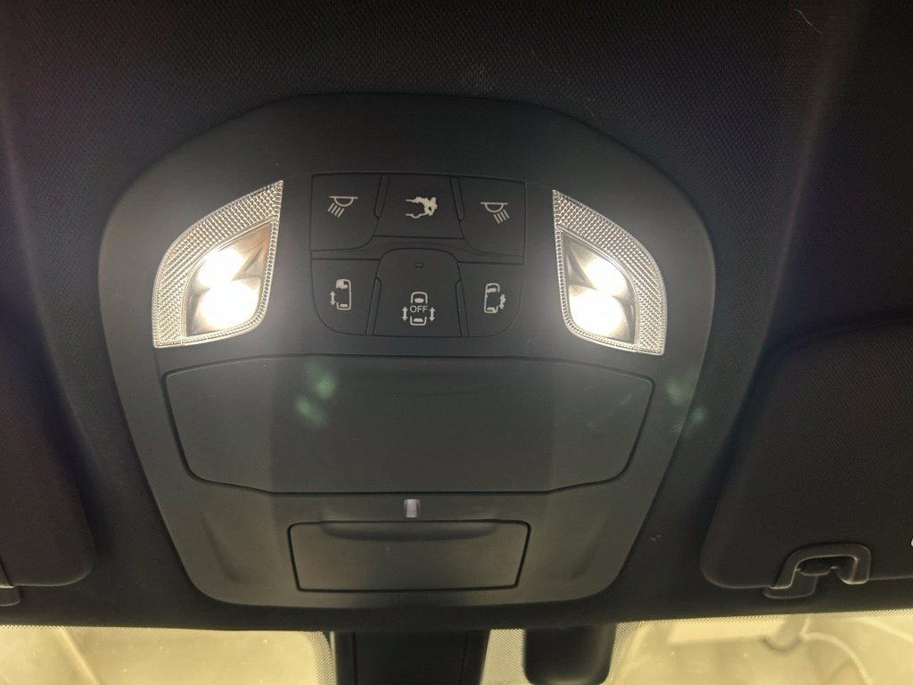 Used 2019 Chrysler Pacifica Touring Plus w/ S Appearance Package FWD image 26