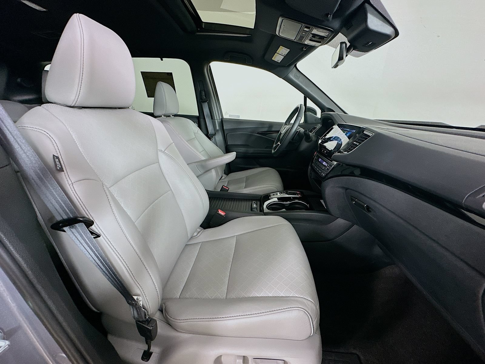 Used 2022 Honda Passport Elite image 43
