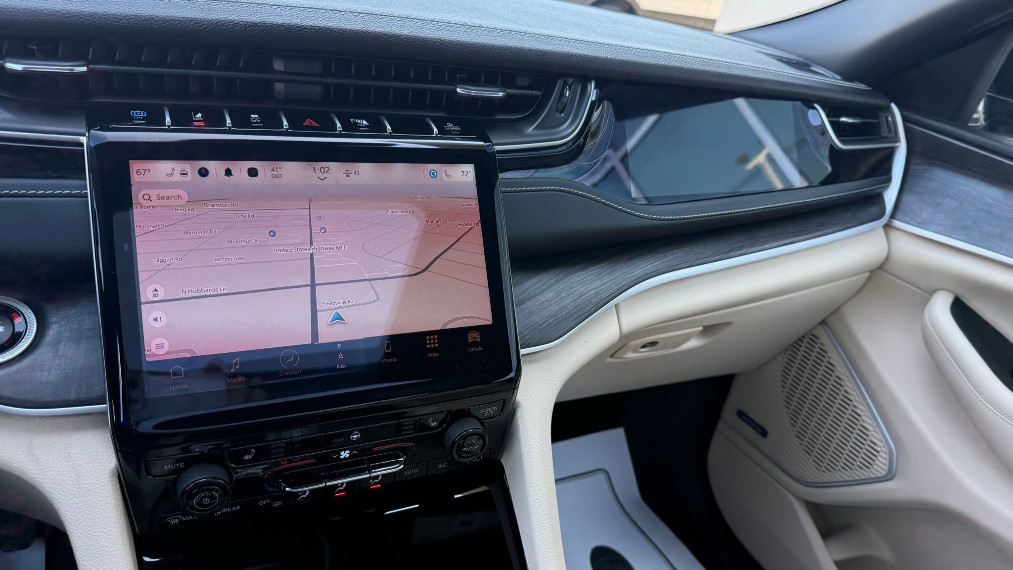 Used 2023 Jeep Grand Cherokee 4WD 4xe image 48