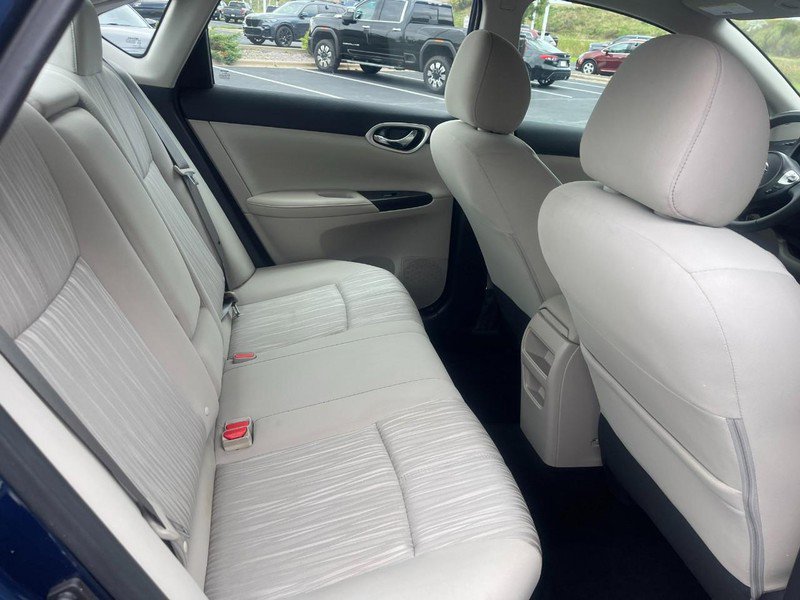 Used 2017 Nissan Sentra SV w/ Driver's Assist Package image 8