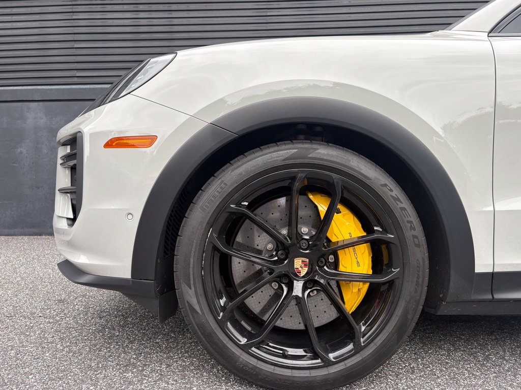 Certified 2025 Porsche Cayenne Turbo GT AWD/4WD image 14