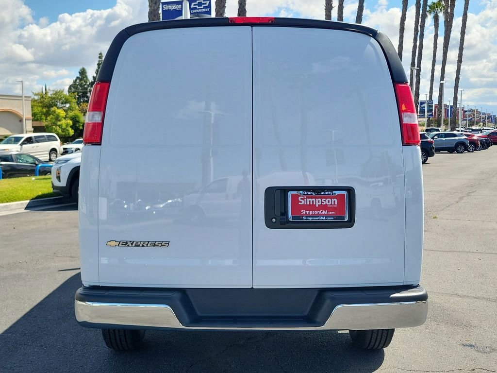 New 2026 Chevrolet Express 2500 w/ Communications Package RWD image 16