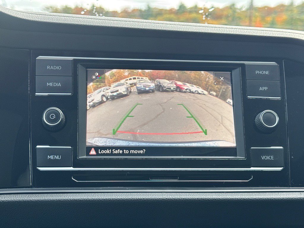 Used 2021 Volkswagen Jetta SE image 16