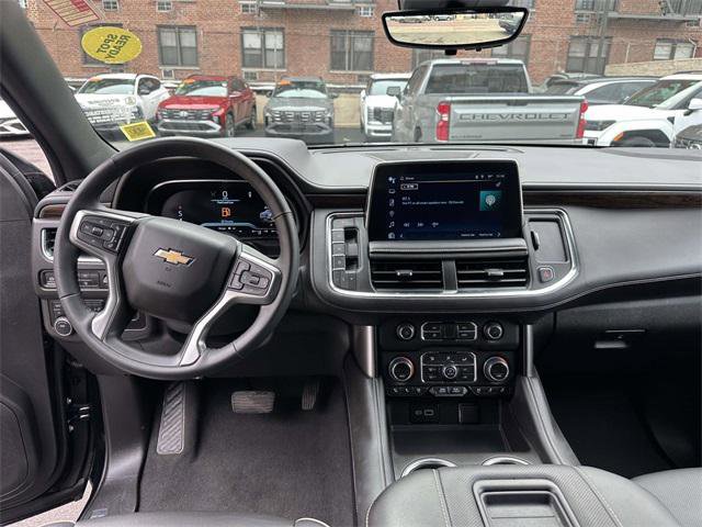 Used 2024 Chevrolet Suburban Premier w/ Premium Package 2 image 19