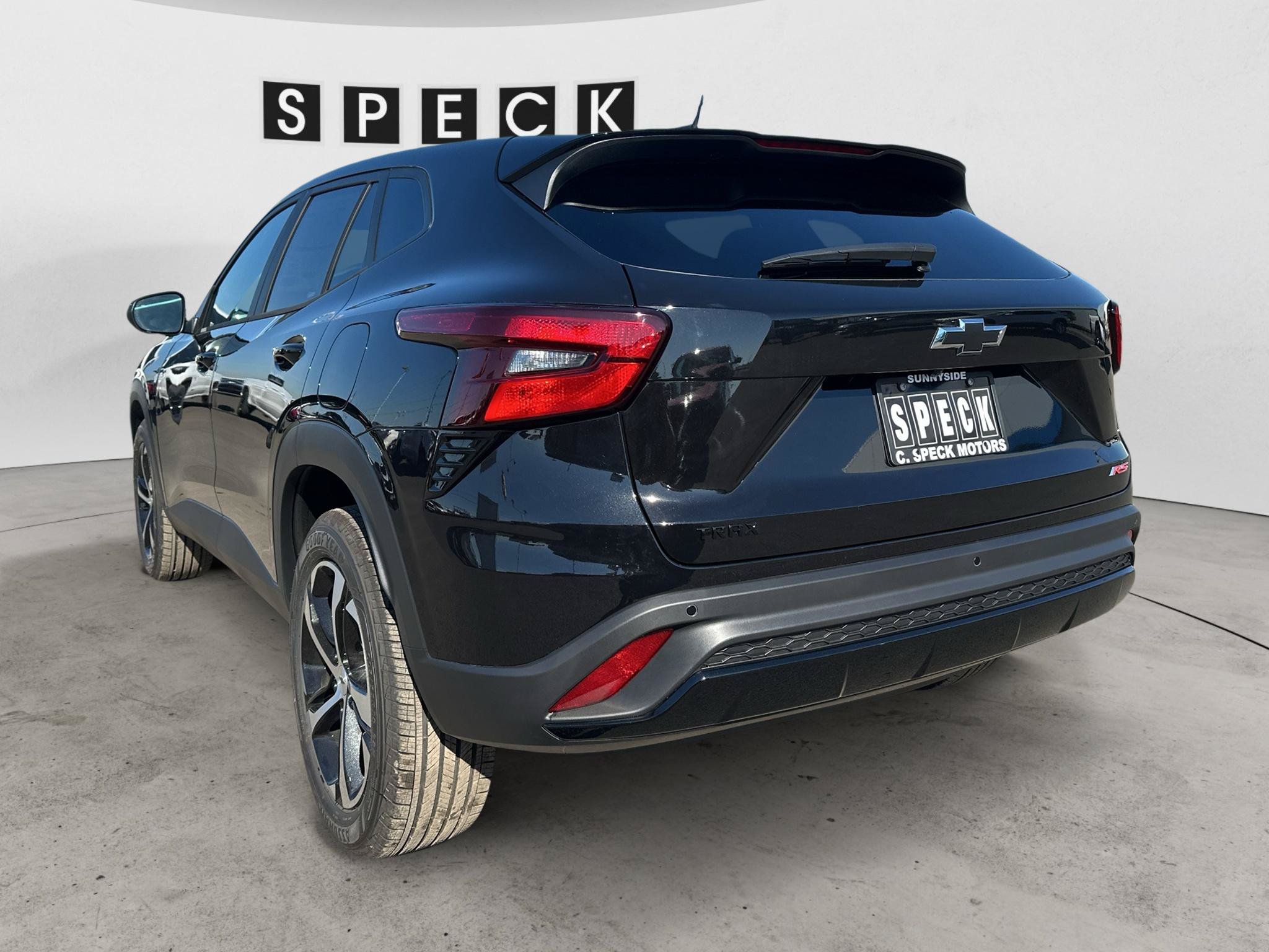 New 2026 Chevrolet Trax RS w/ Driver Confidence Package FWD image 3