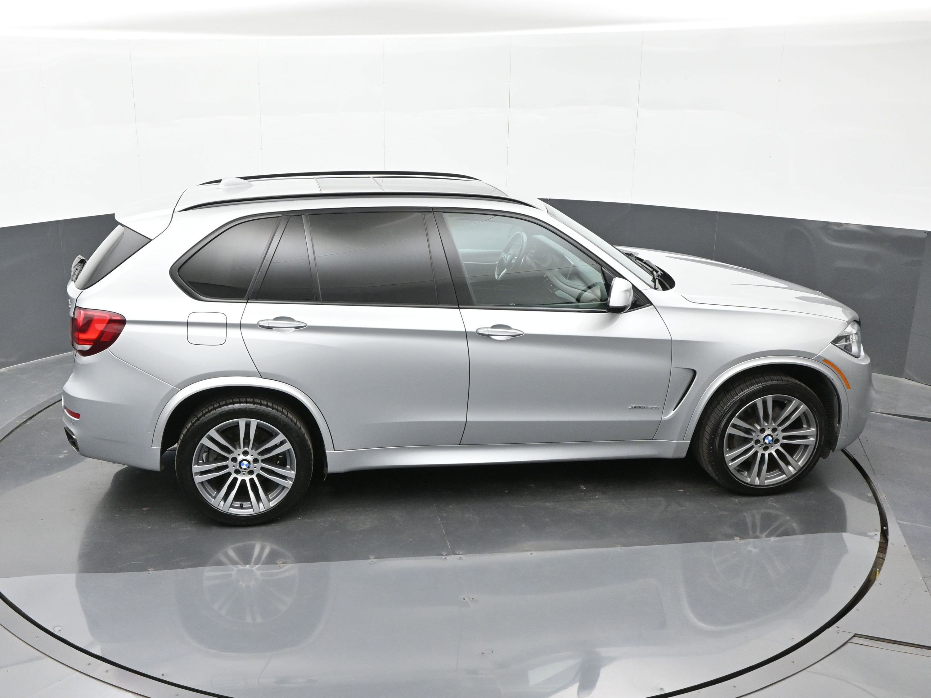 Used 2017 BMW X5 xDrive50i image 37