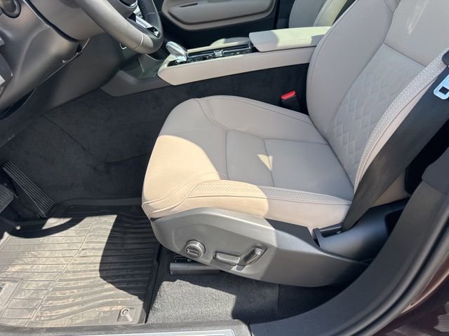 New 2026 Volvo XC90 B5 Plus image 15
