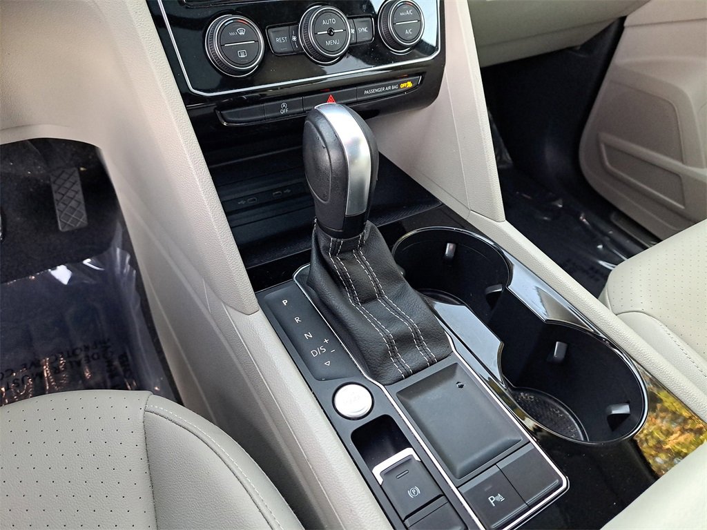 Used 2023 Volkswagen Atlas SE w/ Panoramic Sunroof Package image 23