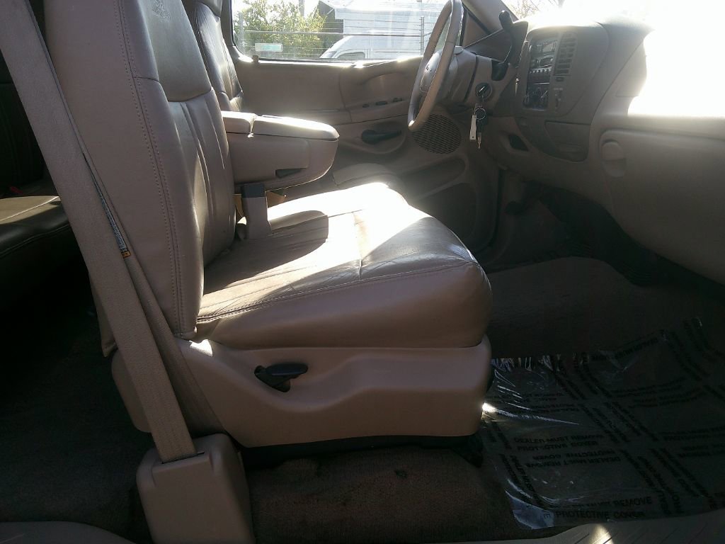 Used 1998 Ford F150 XLT image 13