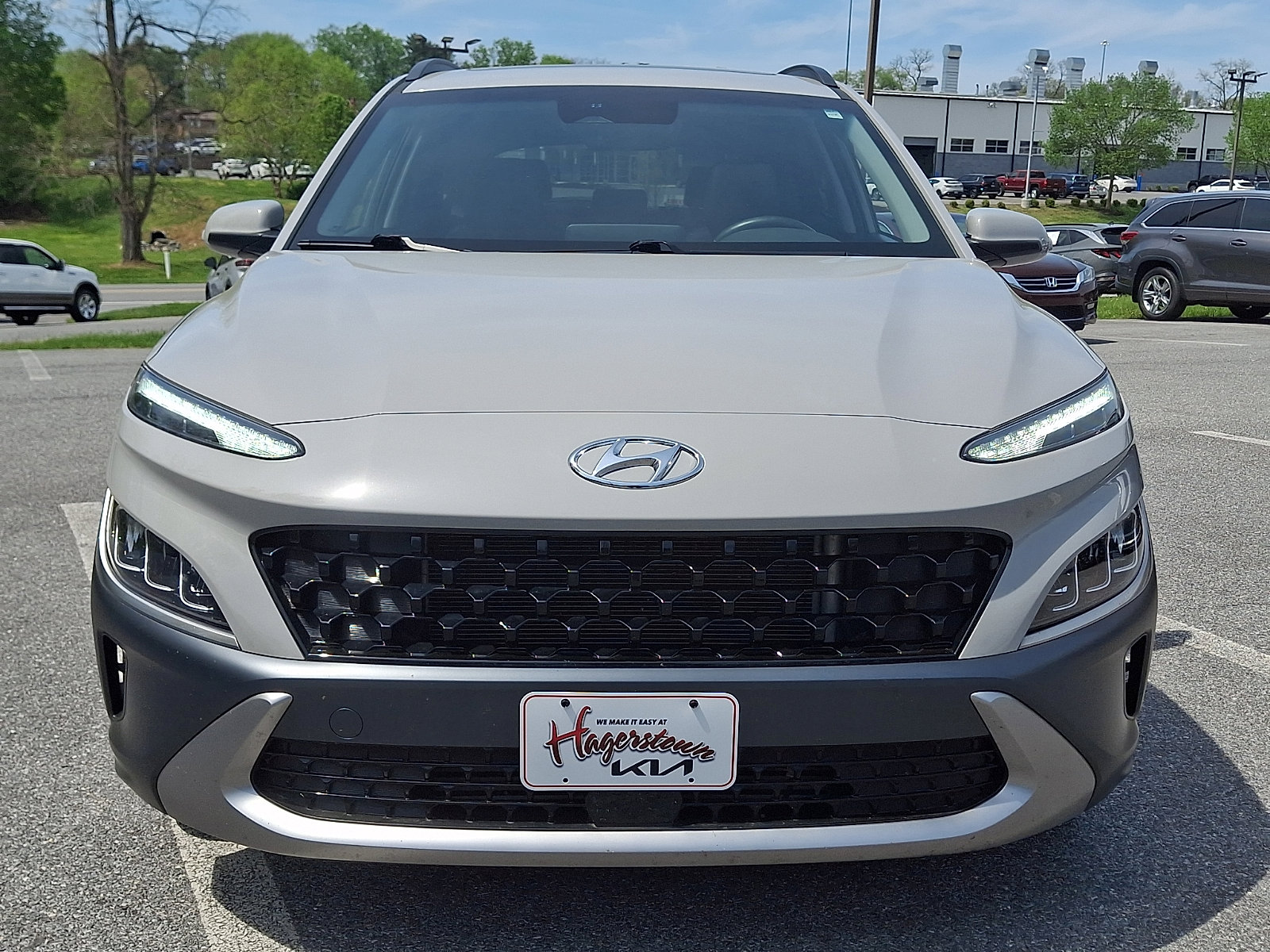 Used 2023 Hyundai Kona Limited image 2