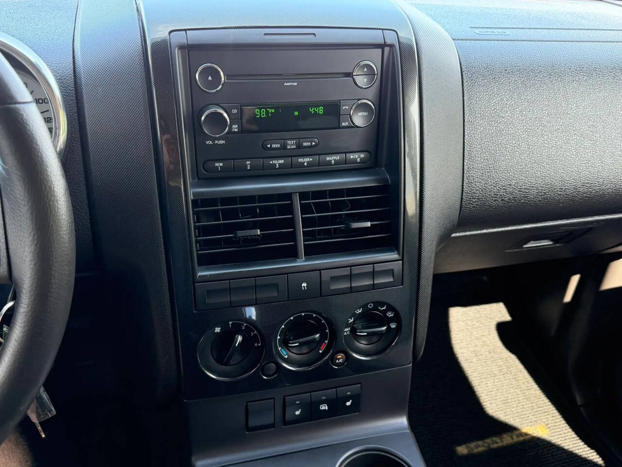 Used 2009 Ford Explorer Sport Trac Limited RWD image 12
