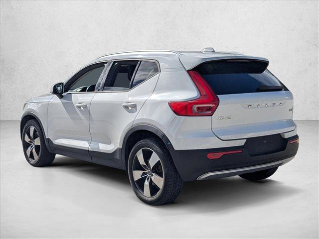 Used 2019 Volvo XC40 T5 Momentum image 7