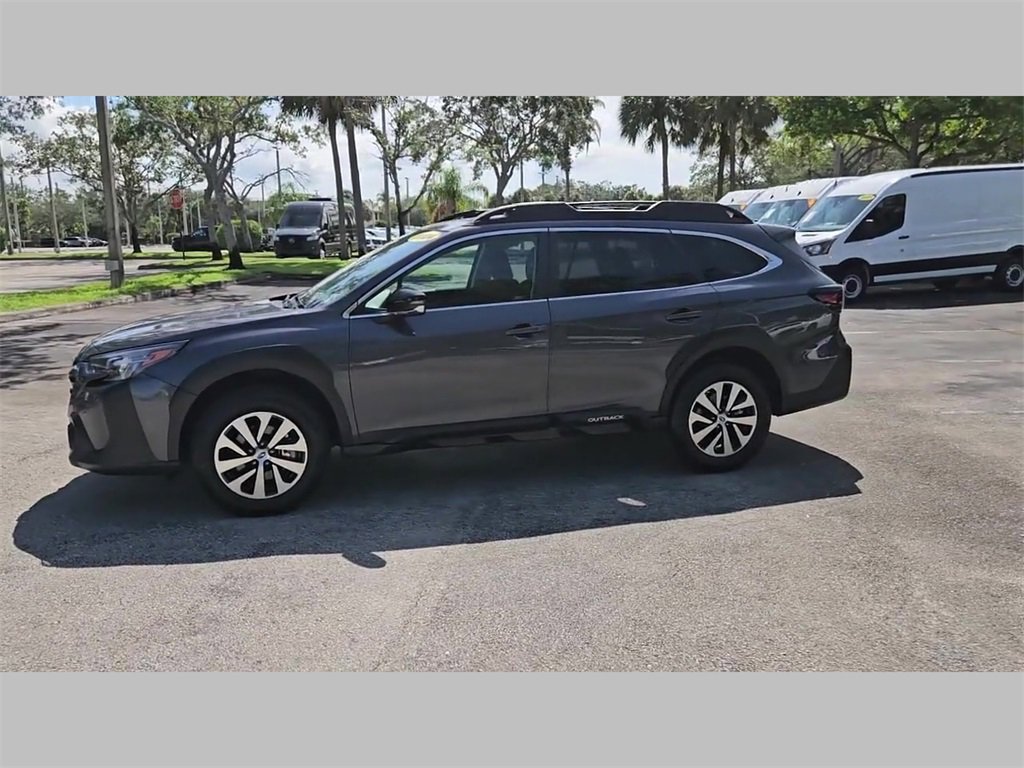 Used 2024 Subaru Outback Premium image 27