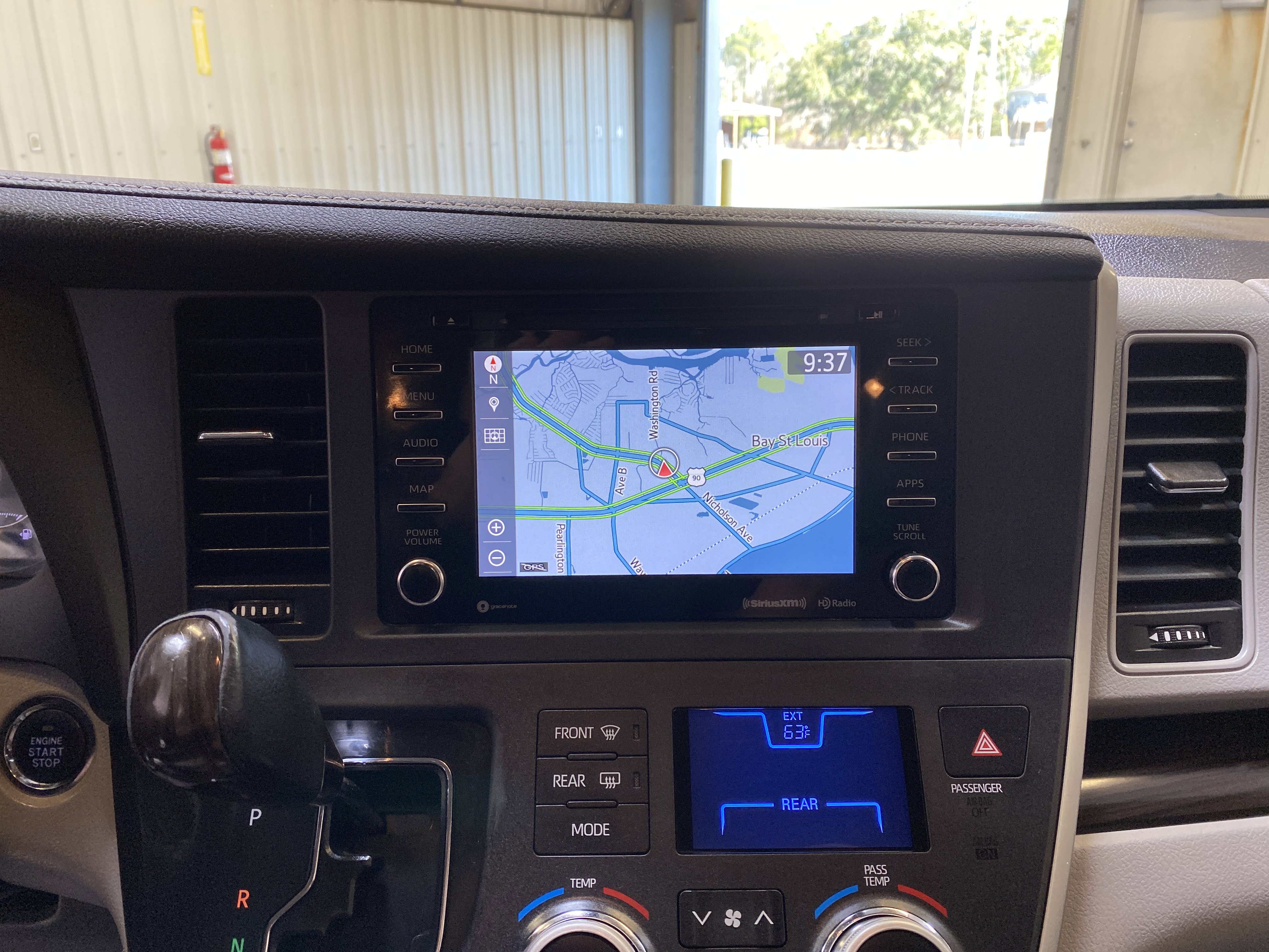 Used 2020 Toyota Sienna XLE w/ XLE Navigation Package image 41