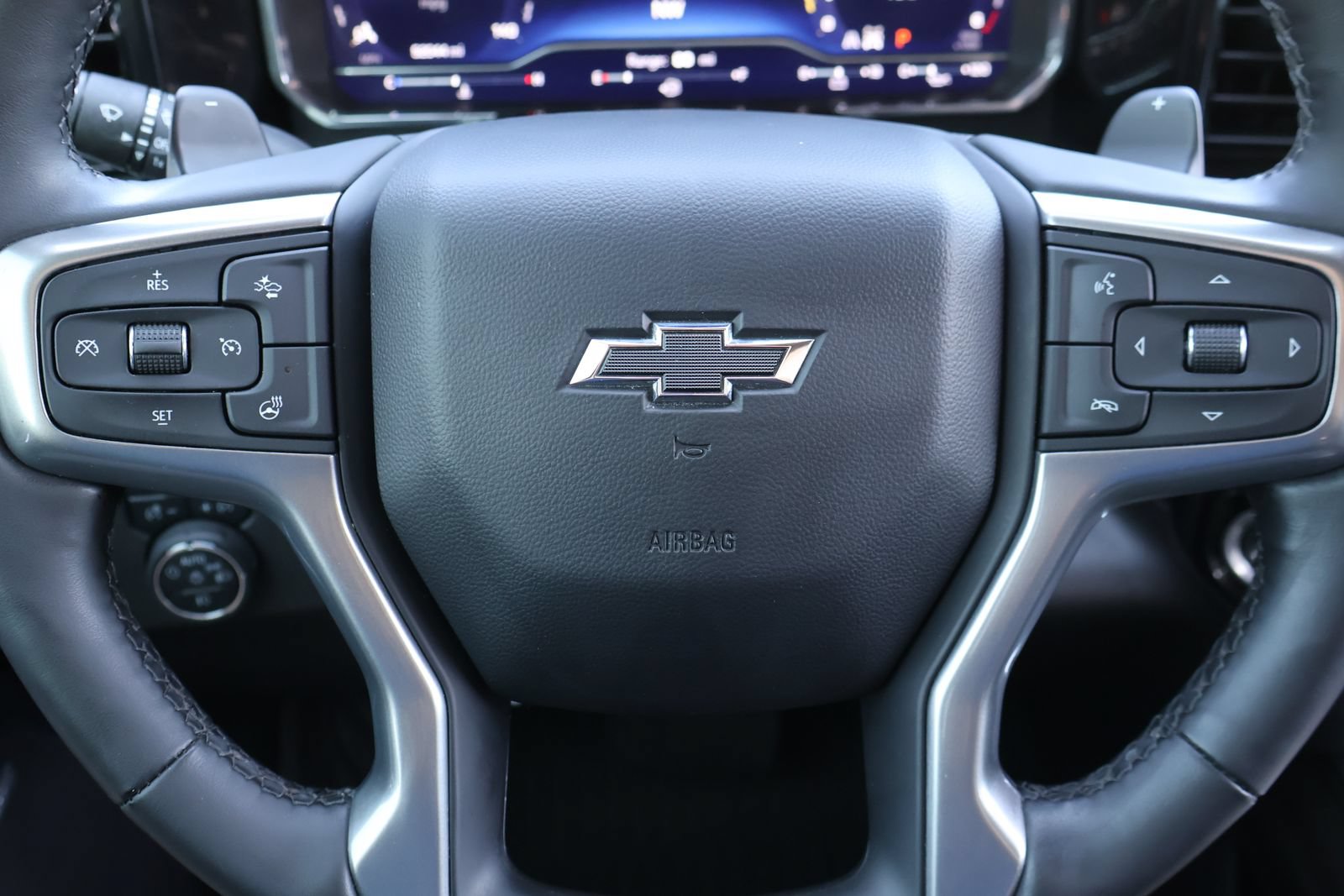 Used 2024 Chevrolet Silverado 1500 LT Trail Boss w/ Convenience Package II AWD/4WD image 28