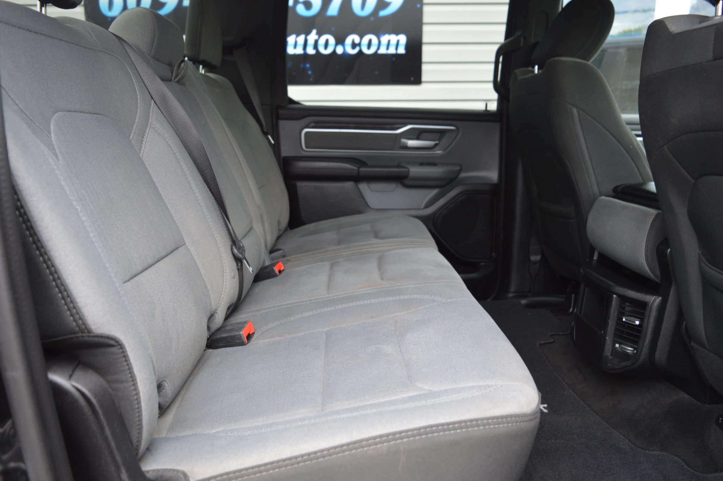 Used 2022 RAM 1500 Big Horn AWD/4WD image 24