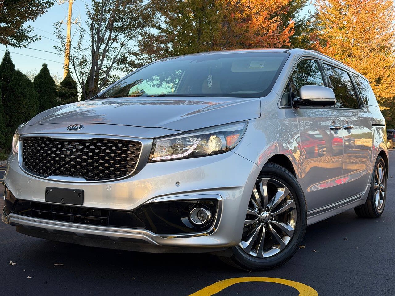 Used 2016 Kia Sedona SX Limited FWD image 1