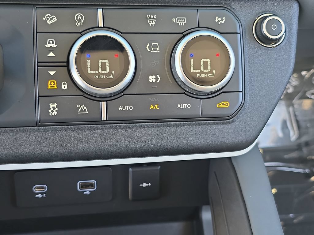 Certified 2024 Land Rover Defender 110 S AWD/4WD image 28