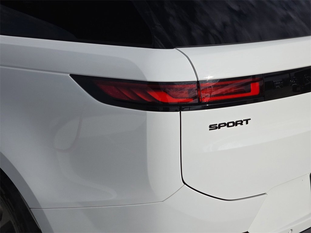 Certified 2024 Land Rover Range Rover Sport Dynamic SE image 36