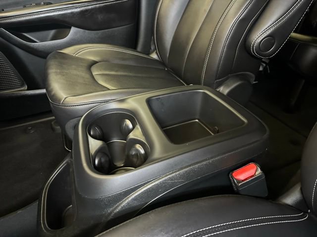Used 2026 Chrysler Pacifica Select FWD image 31