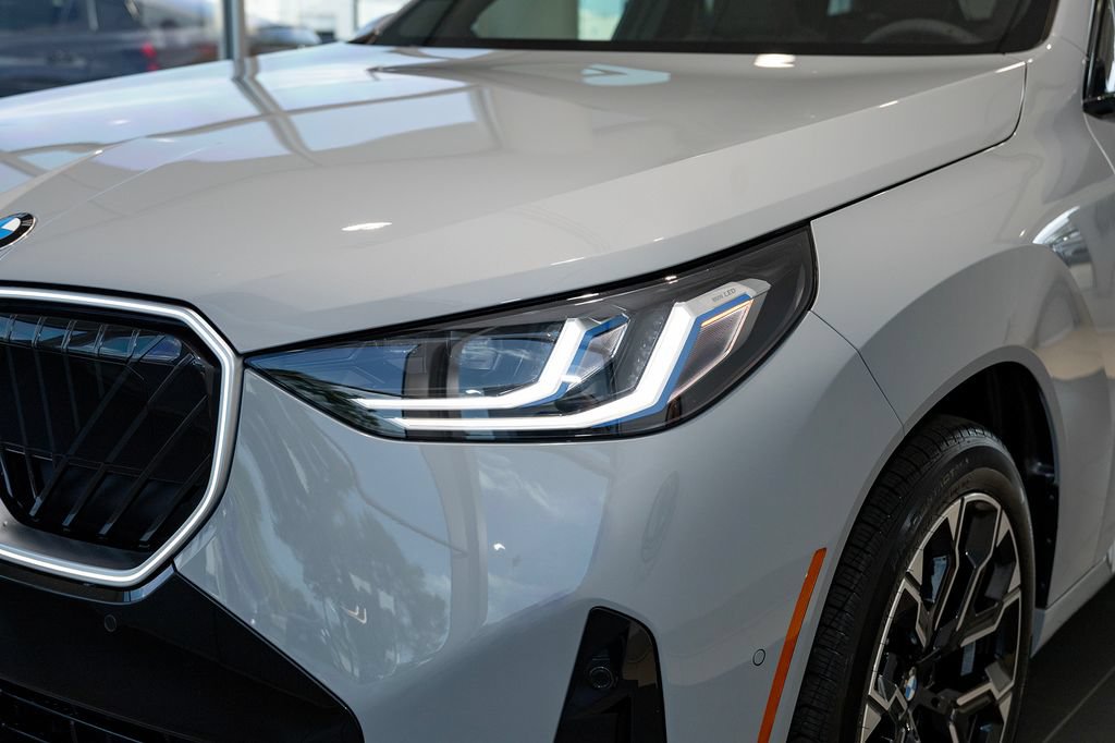 New 2026 BMW X3 xDrive30i w/ Premium Package AWD/4WD image 13