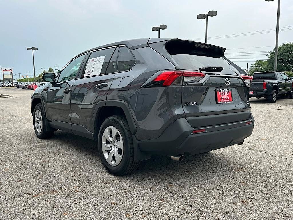 Certified 2023 Toyota RAV4 LE AWD/4WD image 3
