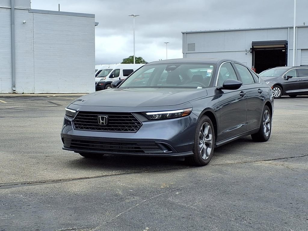 Used 2024 Honda Accord EX image 2