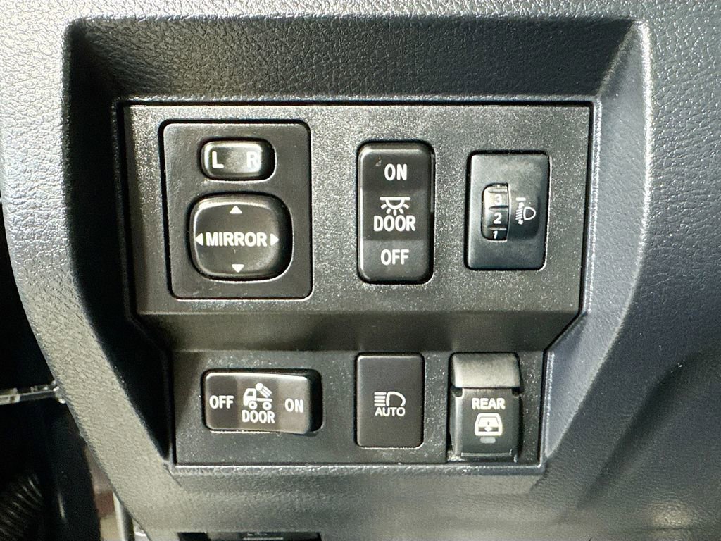 Used 2020 Toyota Tundra SR5 w/ TRD Off-Road Package image 20