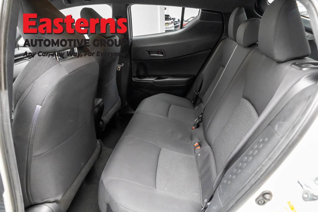 Used 2018 Toyota C-HR XLE FWD image 21