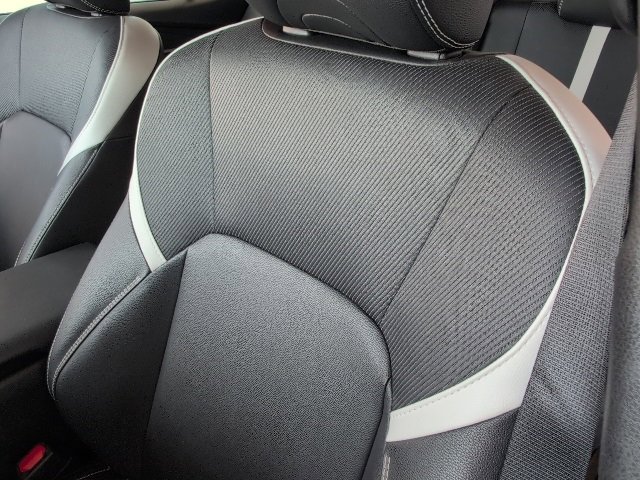 Used 2025 Toyota Camry SE image 13