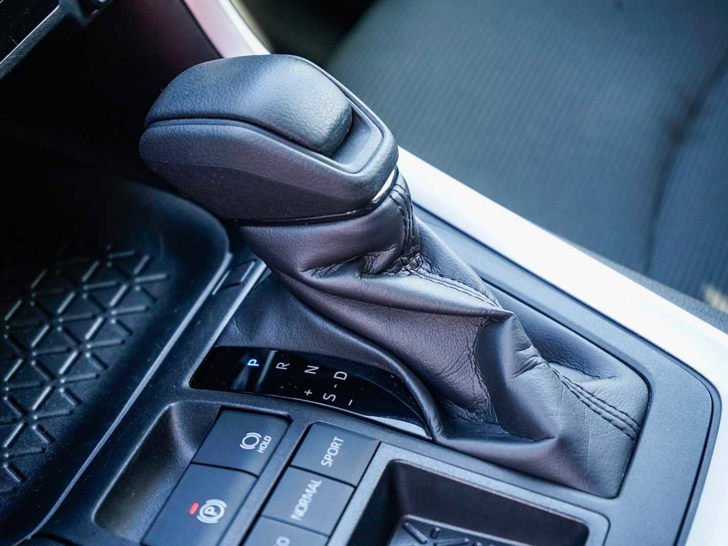 Used 2024 Toyota RAV4 LE image 20