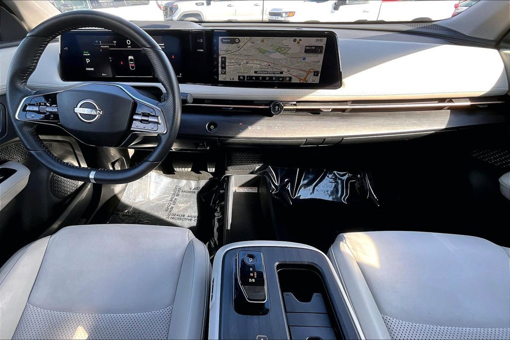 Used 2023 Nissan Ariya AWD image 9