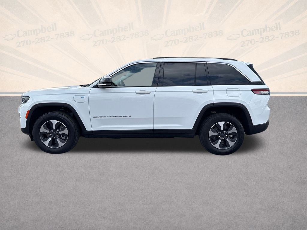 Used 2023 Jeep Grand Cherokee 4WD 4xe image 2