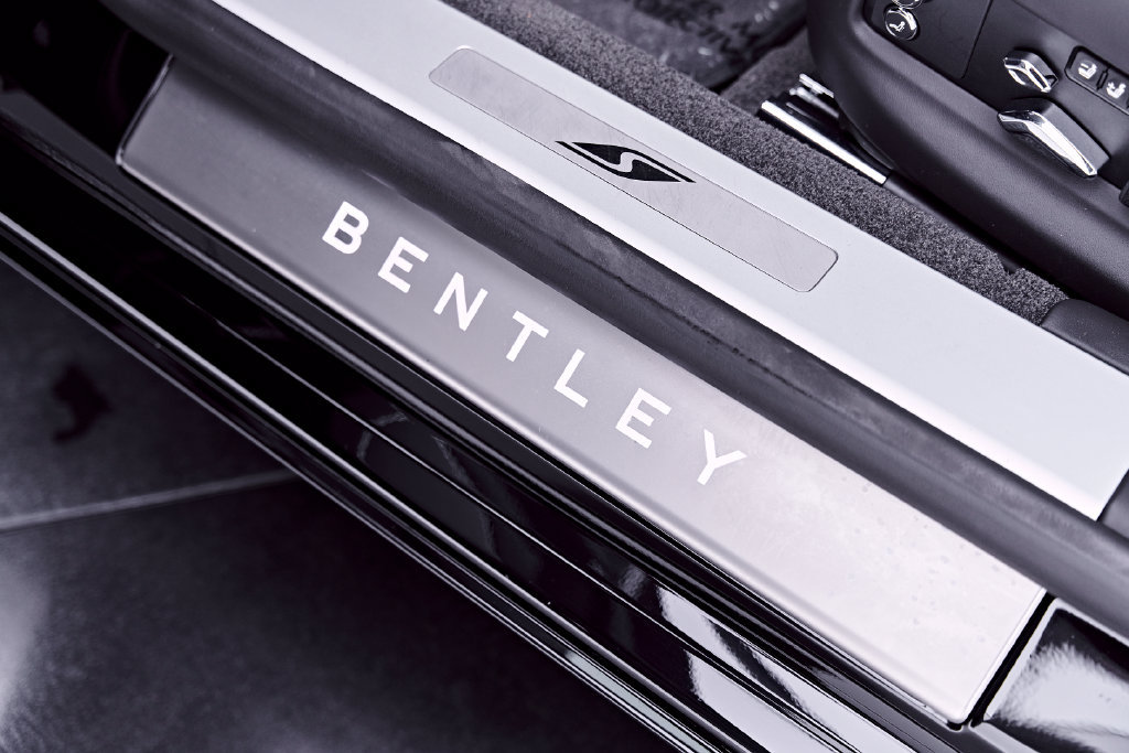 Used 2023 Bentley Flying Spur S V8 AWD/4WD image 41