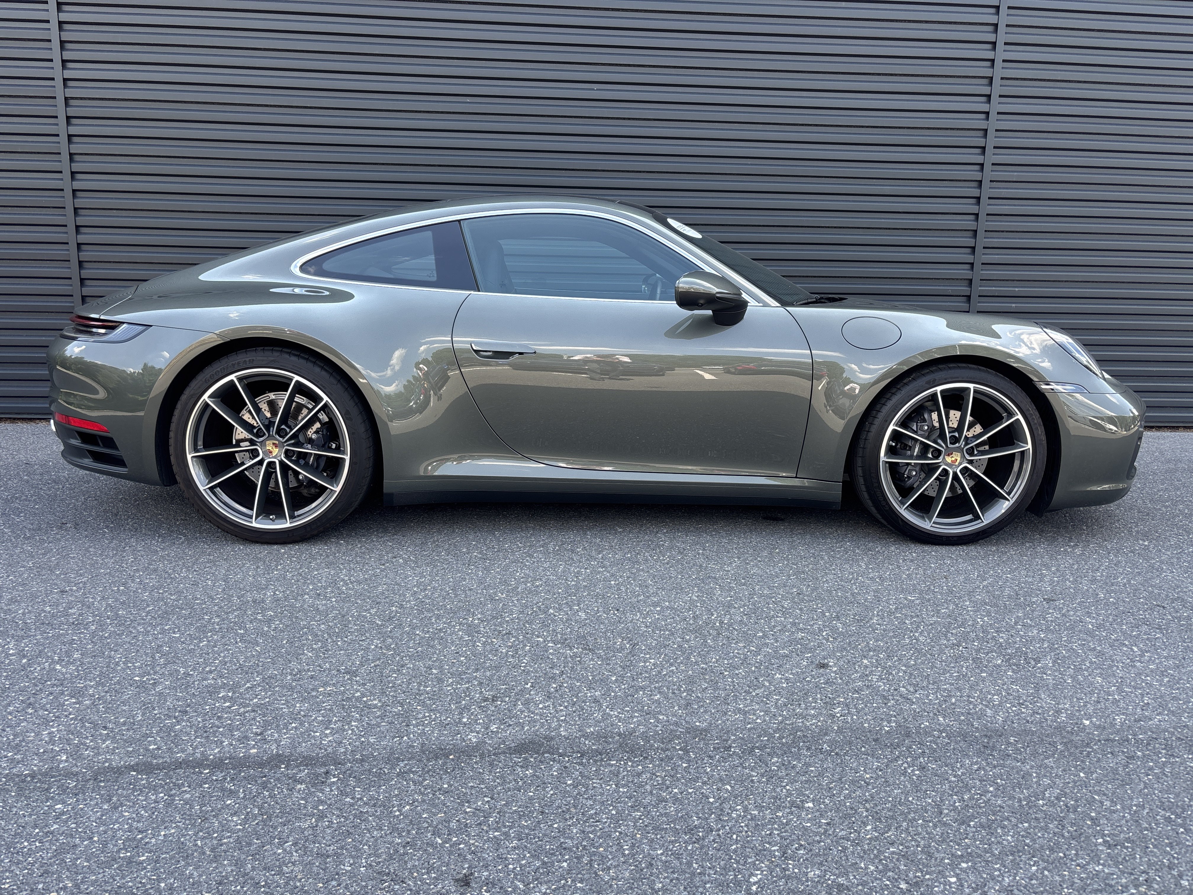 Used 2023 Porsche 911 Carrera image 19
