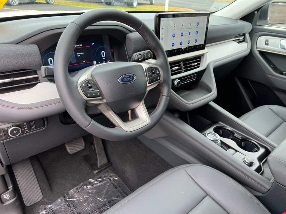 Used 2026 Ford Explorer Active w/ Active Comfort Package image 18