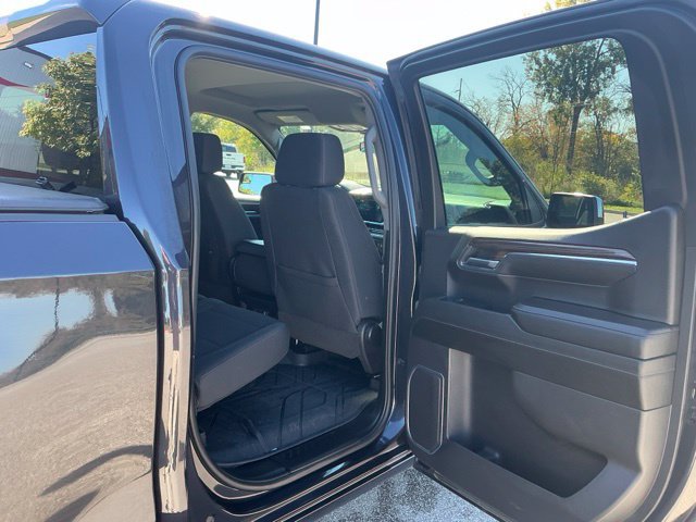 Used 2024 Chevrolet Silverado 1500 LT w/ Protection Package AWD/4WD image 18