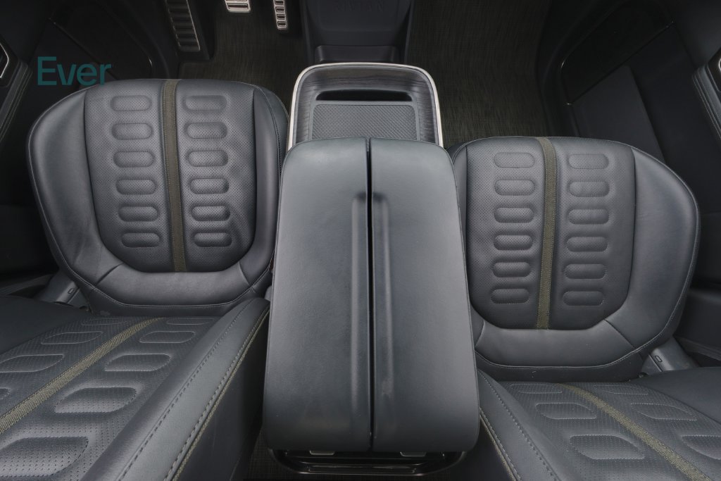 Used 2022 Rivian R1T Launch Edition AWD/4WD image 27