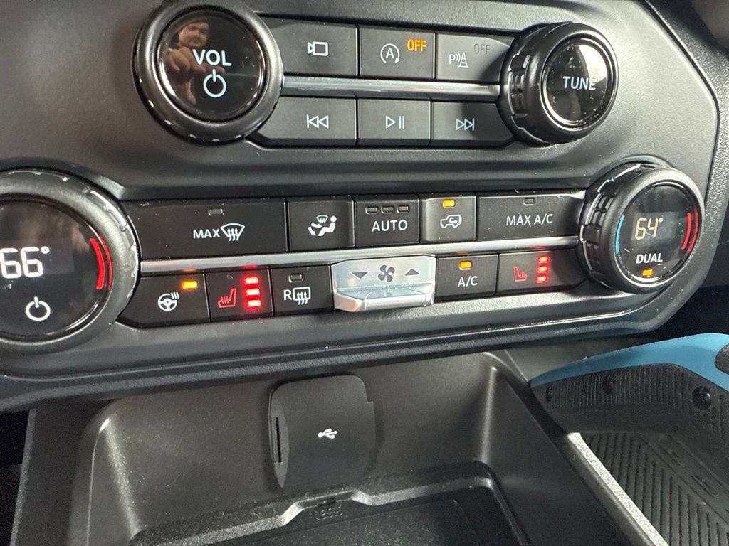 Used 2023 Ford Bronco Wildtrak AWD/4WD image 33