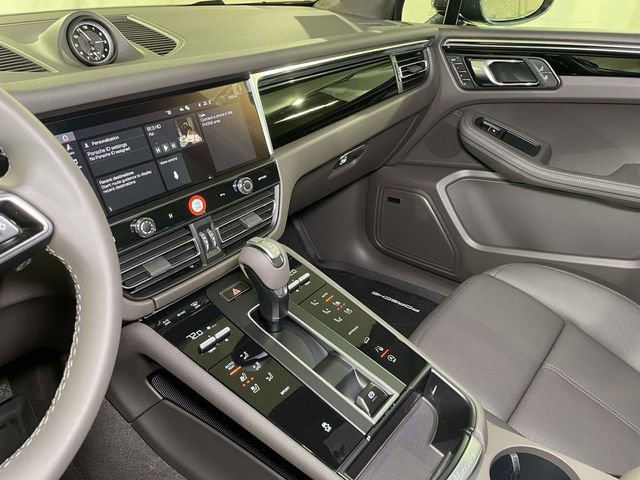 New 2026 Porsche Macan image 35