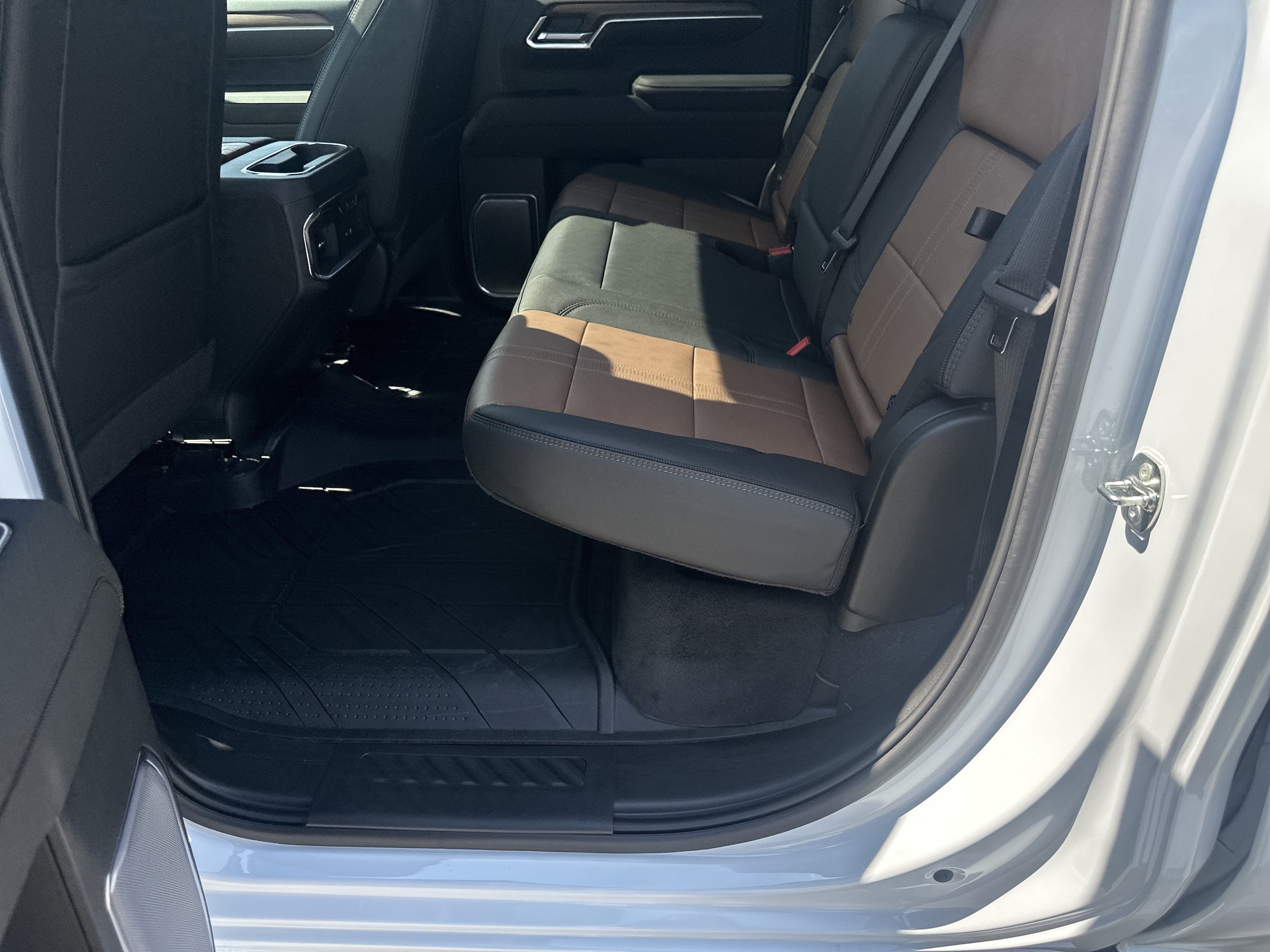 New 2026 Chevrolet Silverado 1500 High Country w/ High Country Premium Package AWD/4WD image 20