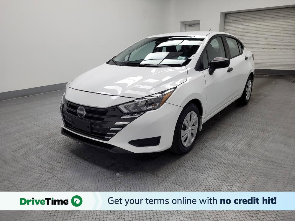 Used 2025 Nissan Versa S w/ Trunk Package FWD image 1