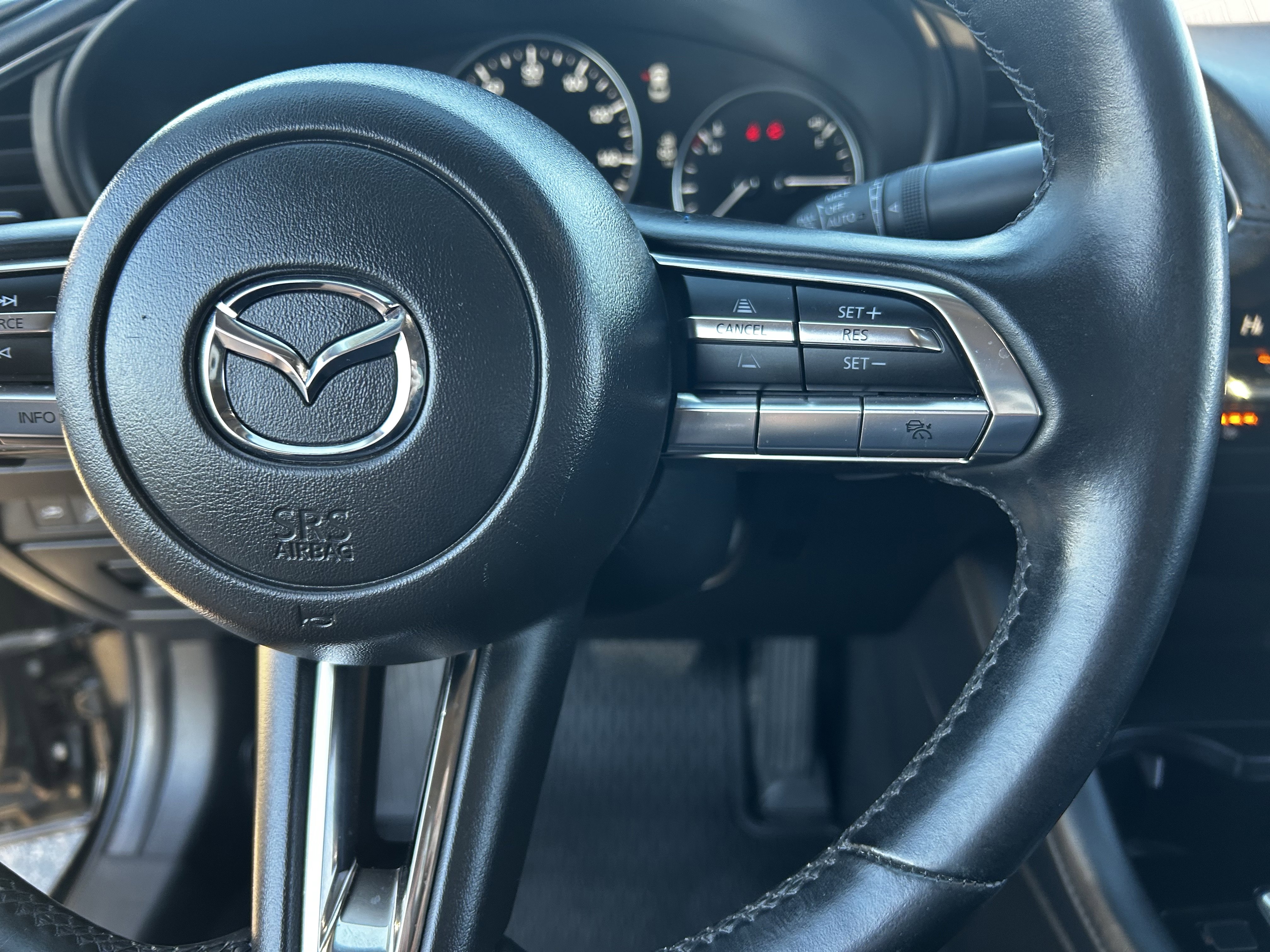 Used 2023 MAZDA MAZDA3 s image 24