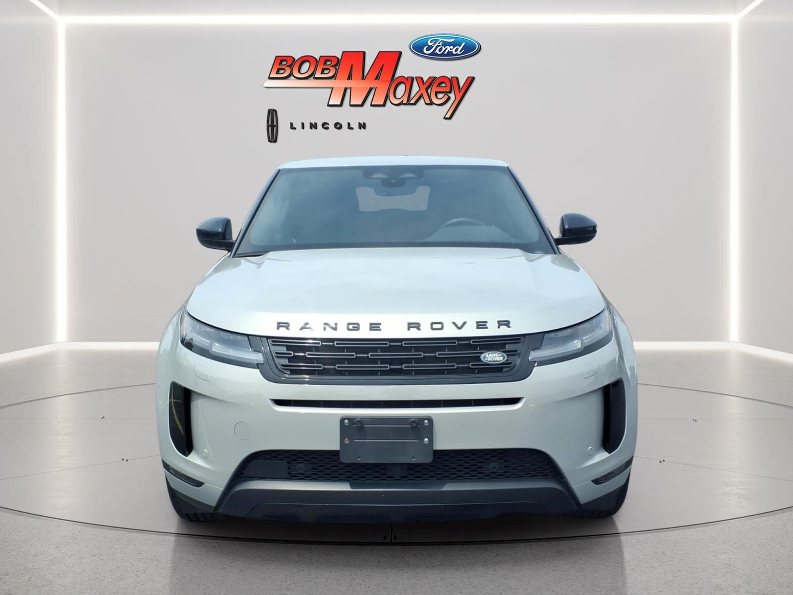 Used 2024 Land Rover Range Rover Evoque S AWD/4WD image 2