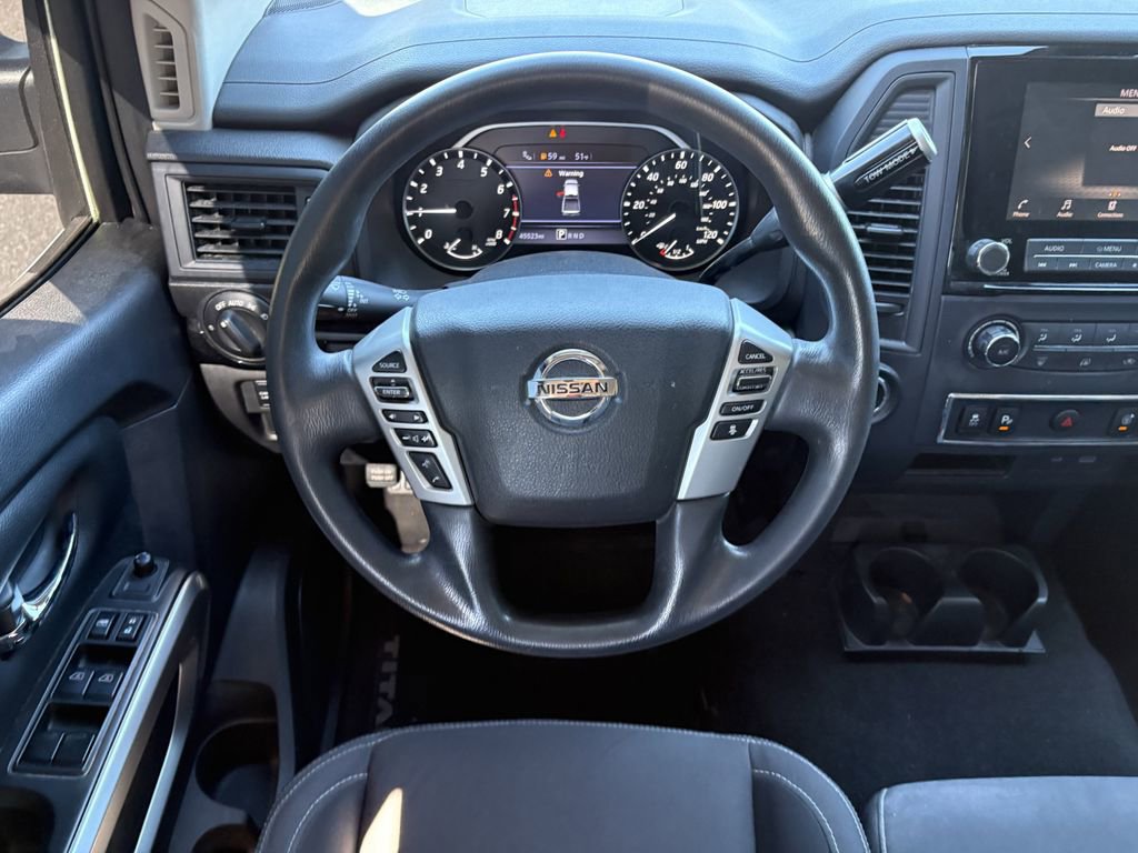 Used 2022 Nissan Titan SV image 15