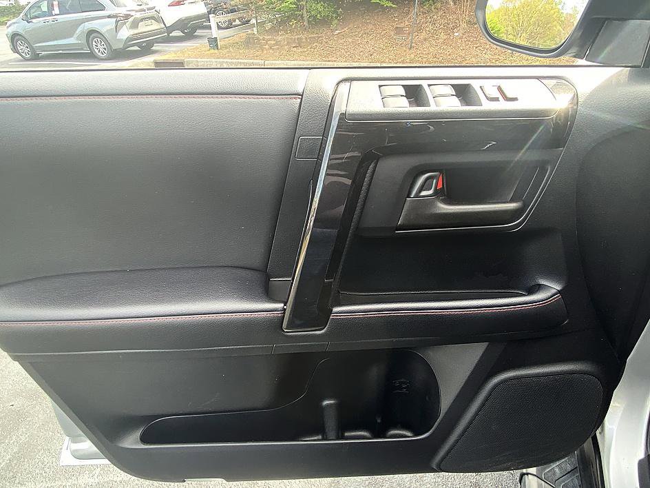 Used 2021 Toyota 4Runner Venture w/ Moonroof Package image 9