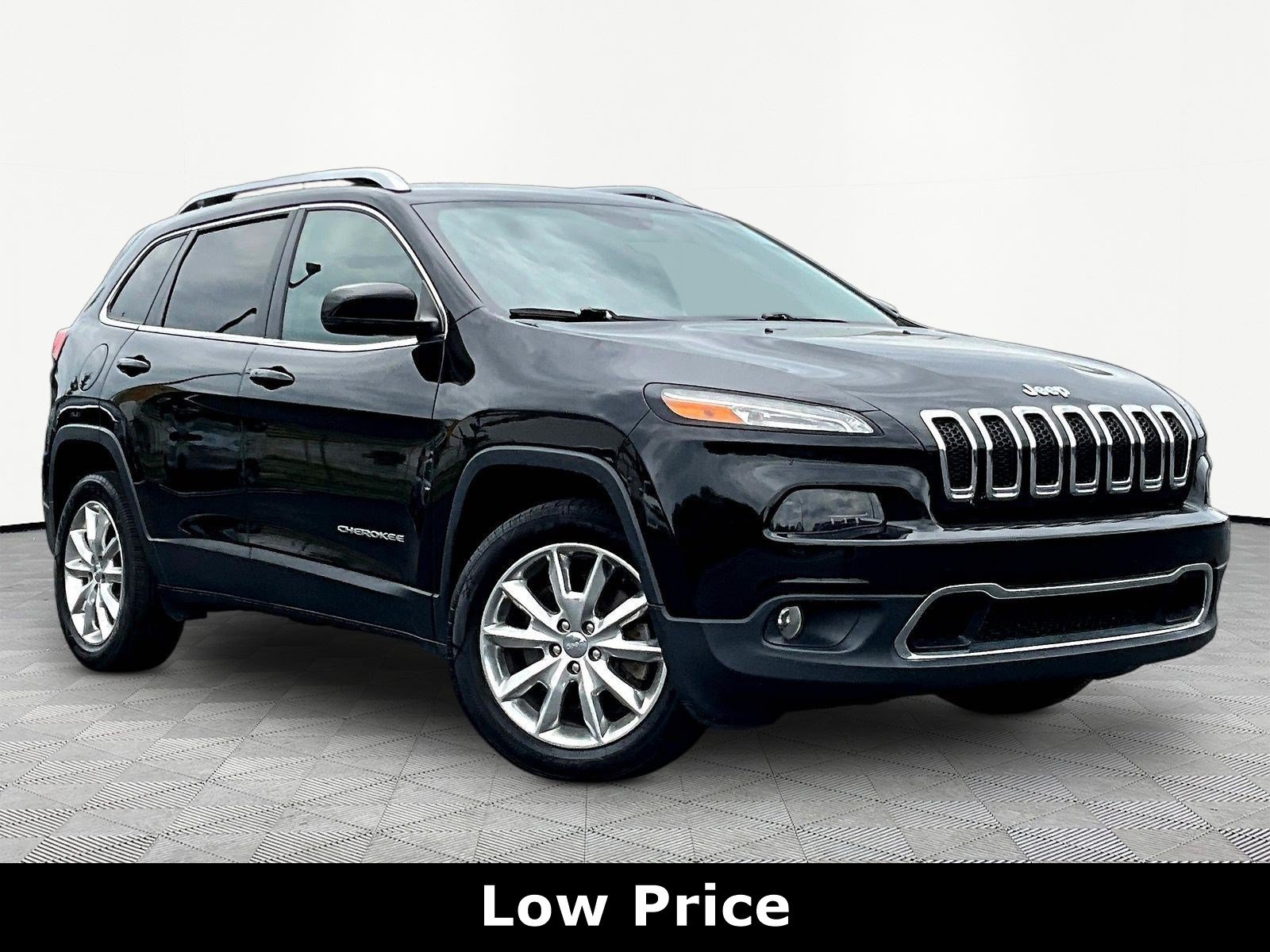 Used 2017 Jeep Cherokee Limited FWD image 3